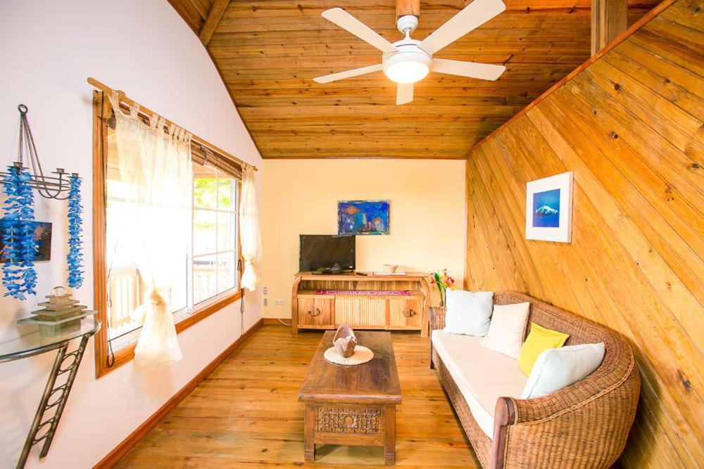 Wikkid Resort Dixon Cove Exterior photo